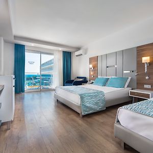 Großes Zimmer